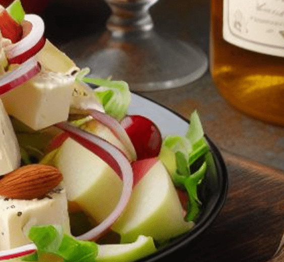 Handkäs Salat mit Apfelwein